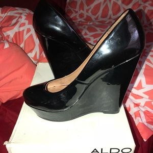Aldo wedges